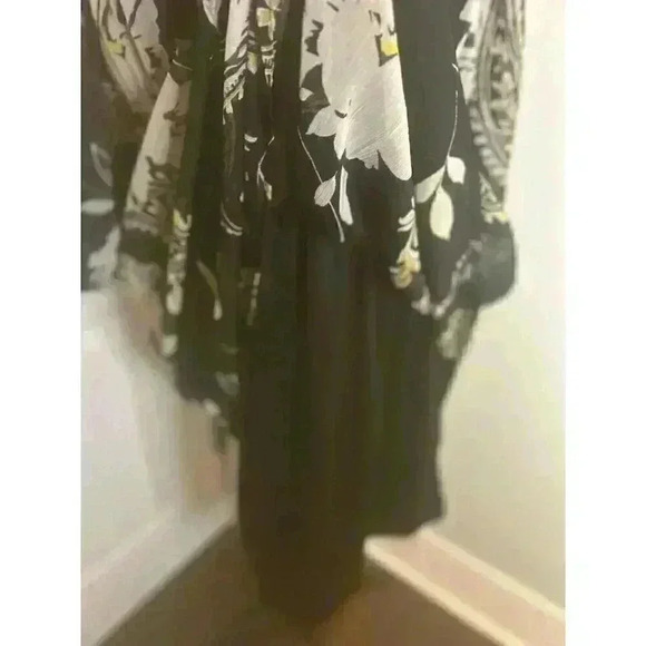 Capsule Women’s 10 Black Floral Empire Waist Knee Length‎ Sheath Dress - Picture 6 of 11